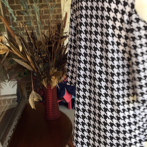 NEW HOUNDSTOOTH TOP - Picture 5 of 8